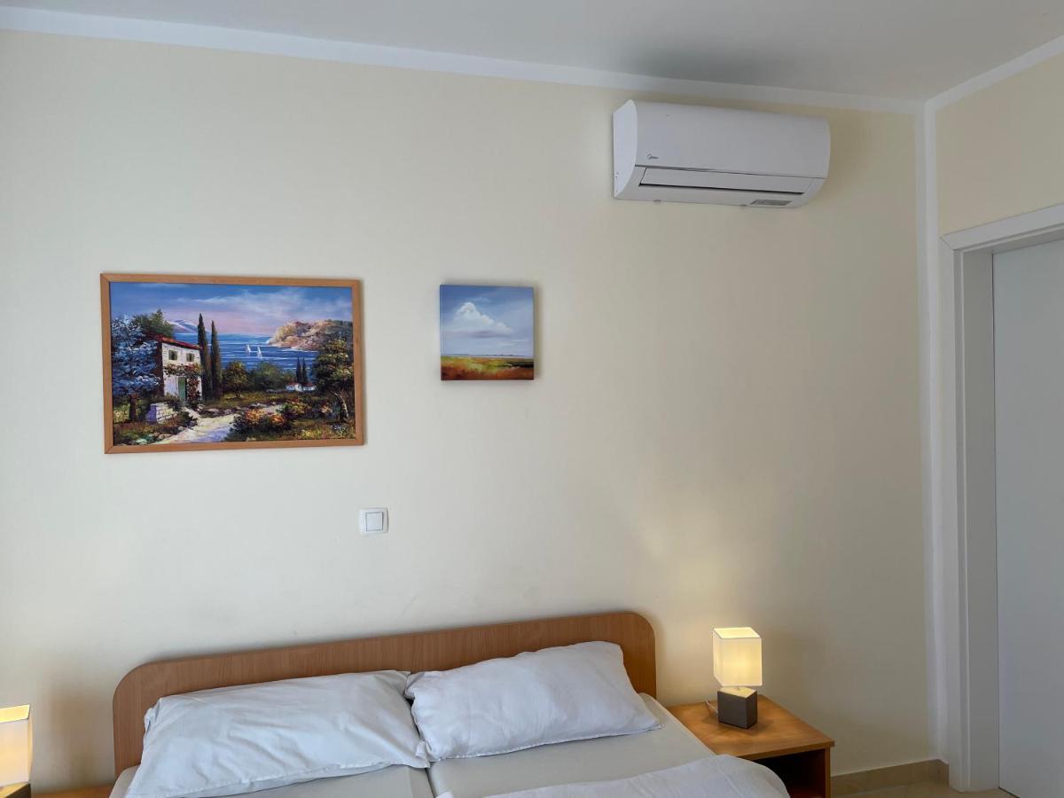 Novalja Apartments By Nena Luaran gambar