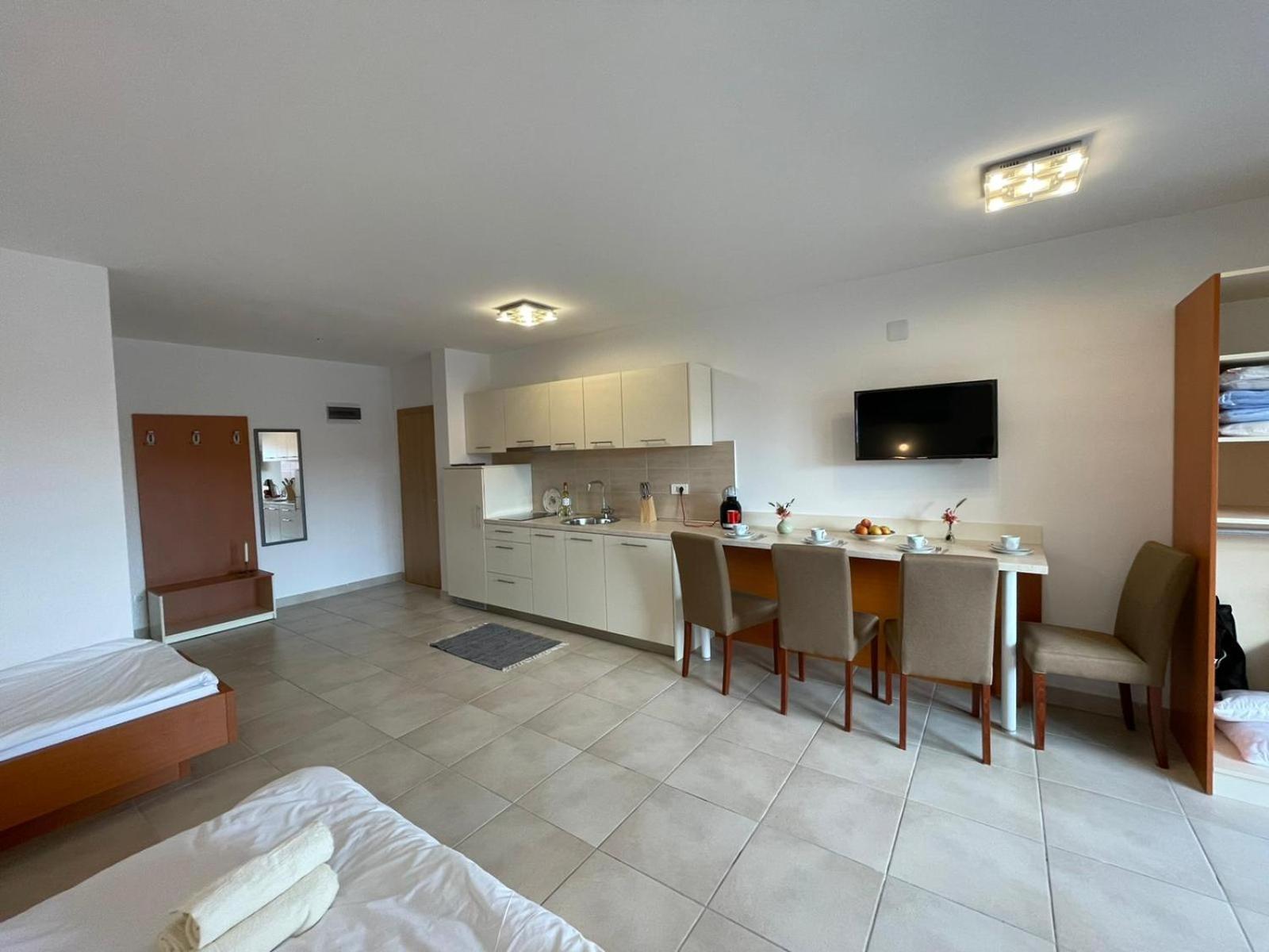 Novalja Apartments By Nena Luaran gambar